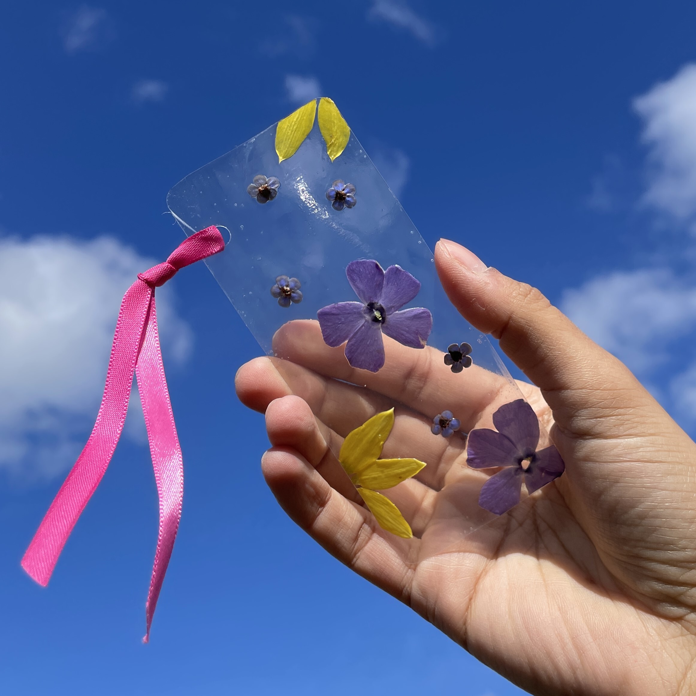 Flower bookmark